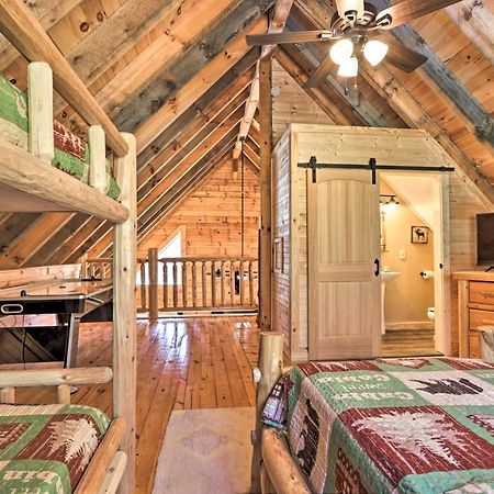 Gatlinburg Cabin With Loft And Game Room 1 Mi To Town Kültér fotó