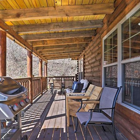 Gatlinburg Cabin With Loft And Game Room 1 Mi To Town Kültér fotó