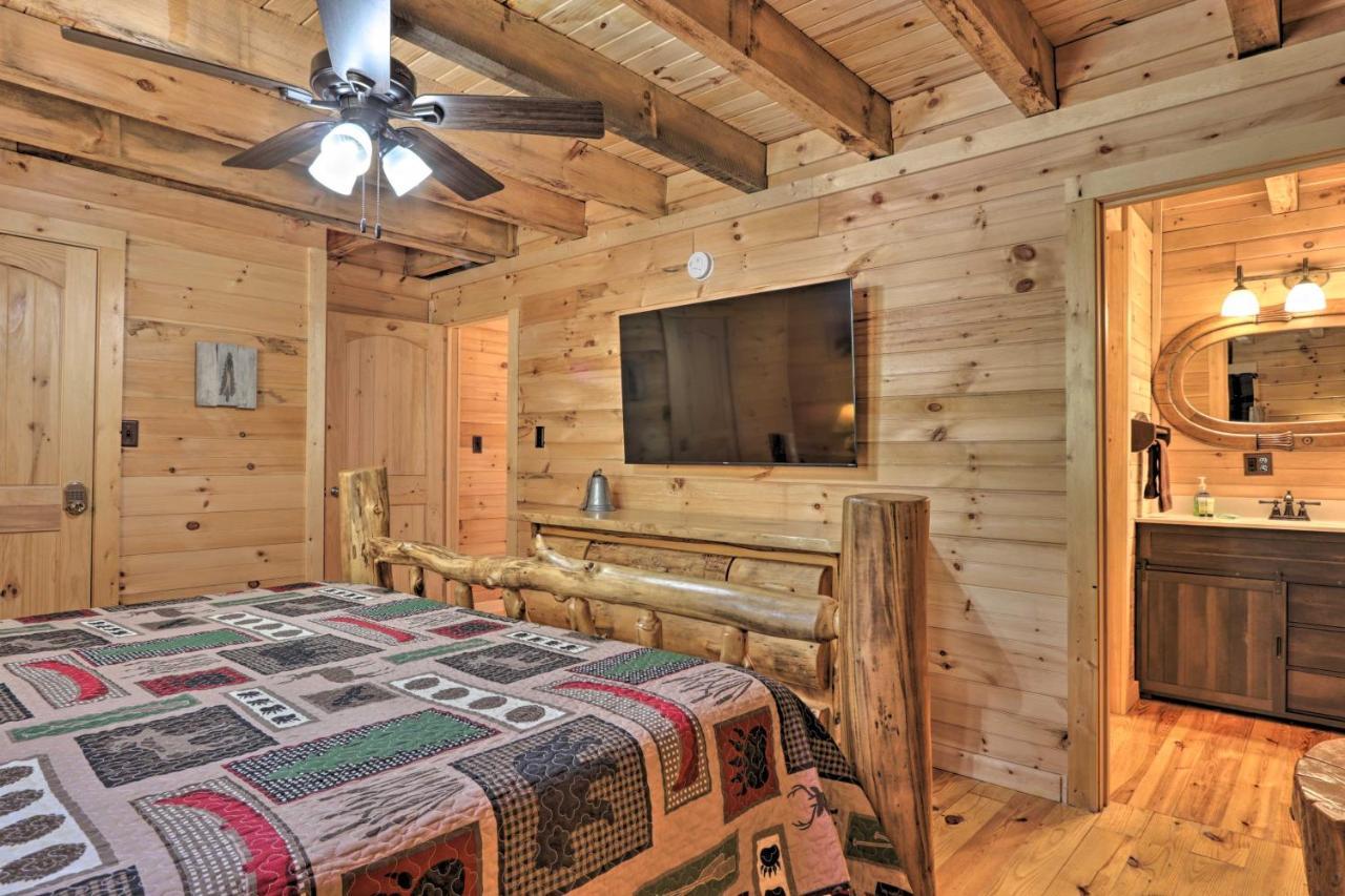 Gatlinburg Cabin With Loft And Game Room 1 Mi To Town Kültér fotó