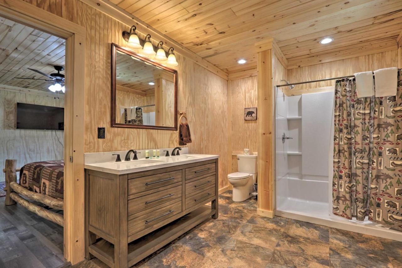 Gatlinburg Cabin With Loft And Game Room 1 Mi To Town Kültér fotó