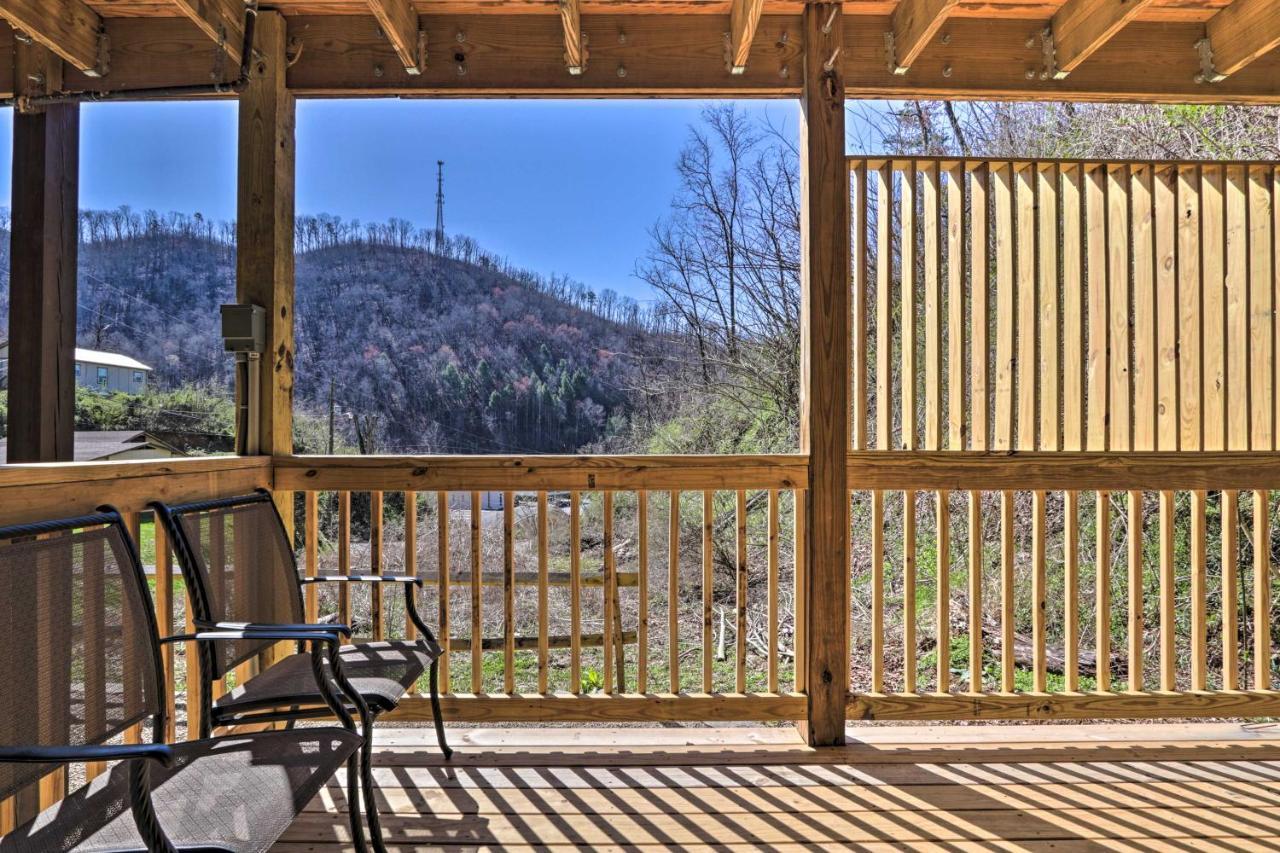 Gatlinburg Cabin With Loft And Game Room 1 Mi To Town Kültér fotó