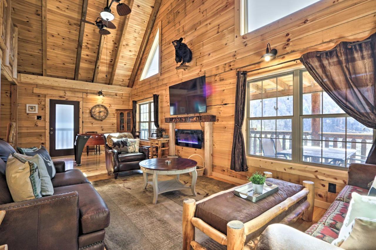 Gatlinburg Cabin With Loft And Game Room 1 Mi To Town Kültér fotó