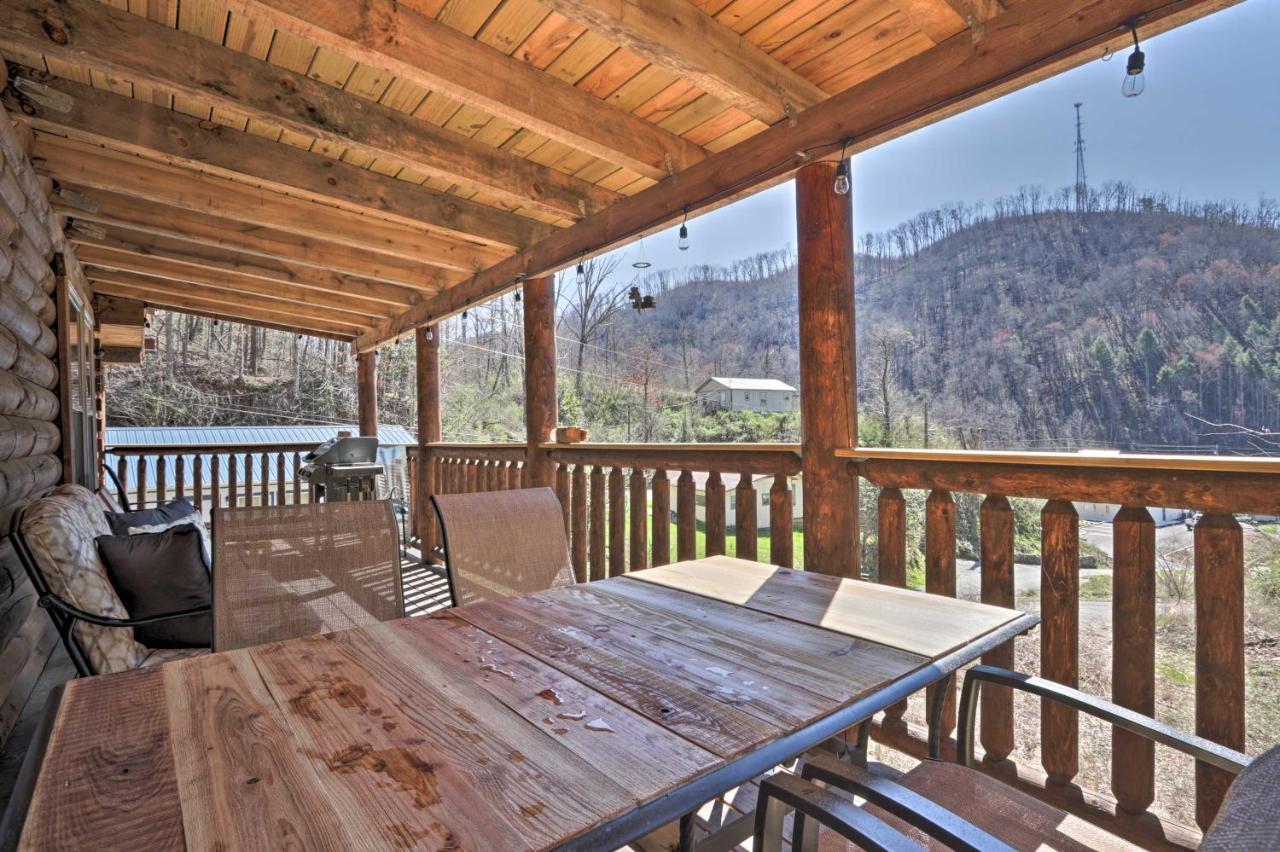 Gatlinburg Cabin With Loft And Game Room 1 Mi To Town Kültér fotó