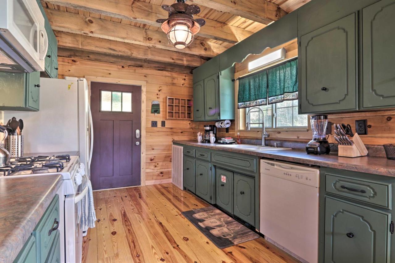 Gatlinburg Cabin With Loft And Game Room 1 Mi To Town Kültér fotó