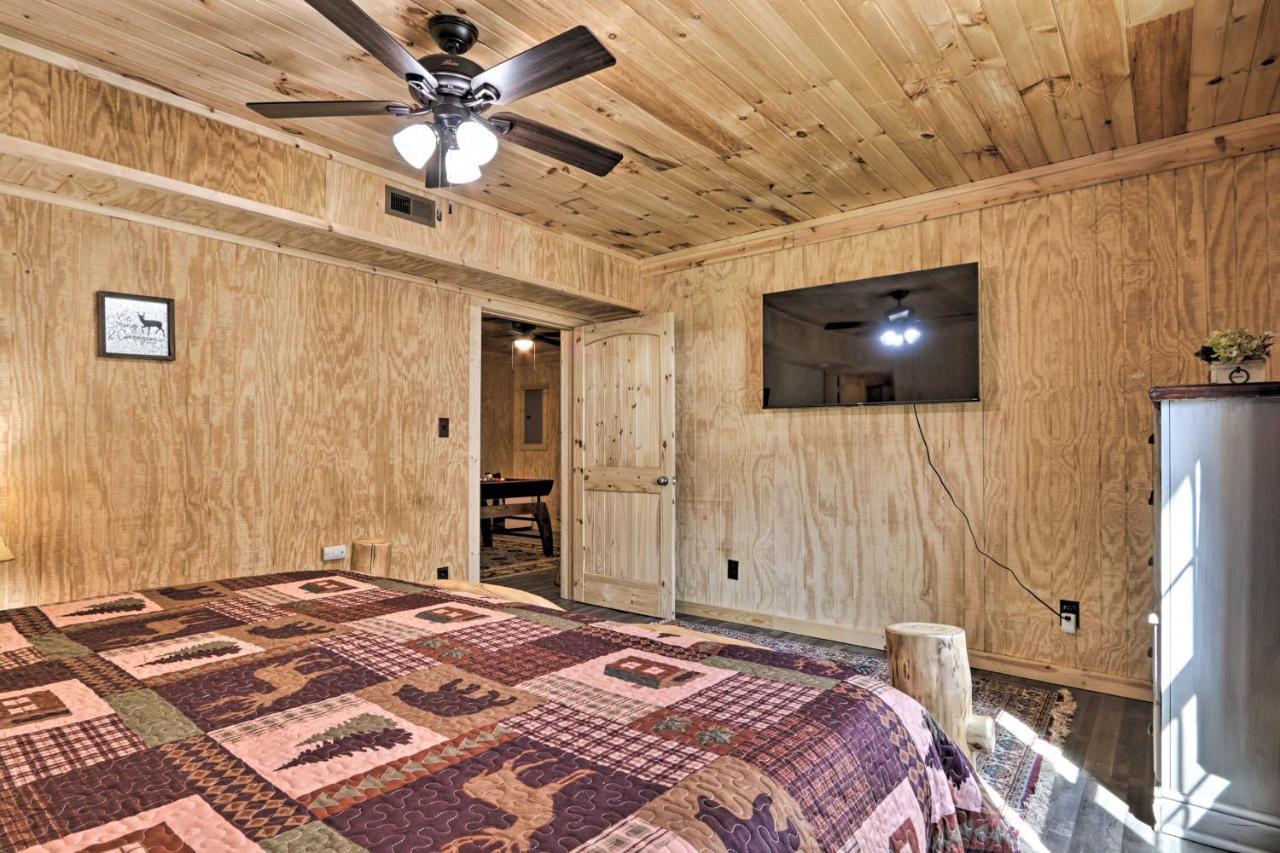Gatlinburg Cabin With Loft And Game Room 1 Mi To Town Kültér fotó