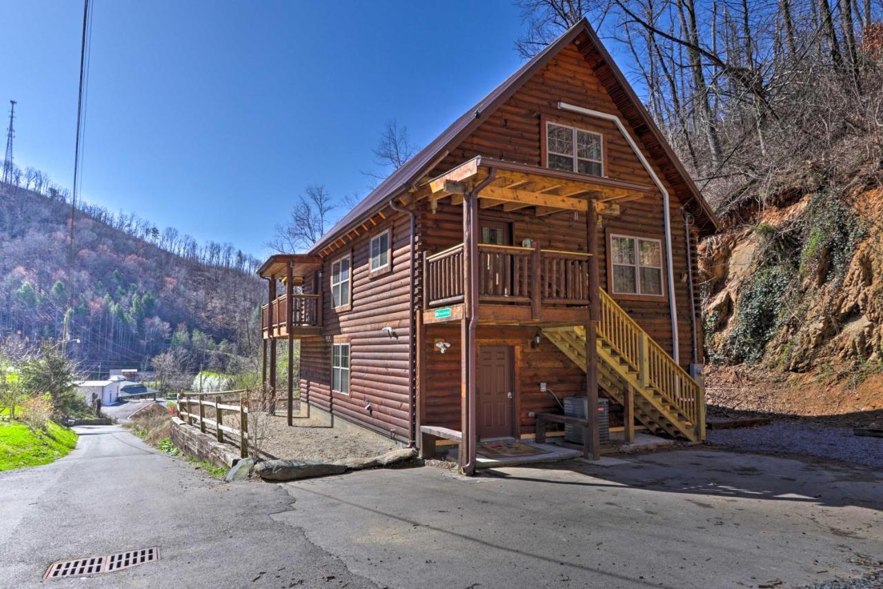 Gatlinburg Cabin With Loft And Game Room 1 Mi To Town Kültér fotó